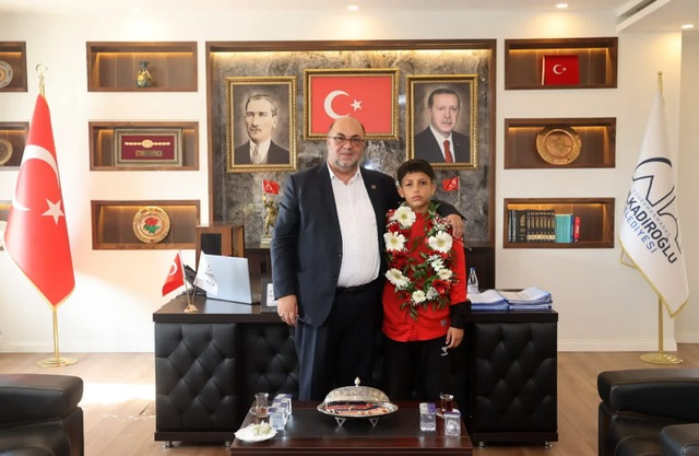  İbrahim Bera Kıvrak’tan Balkan Şampiyonası Zaferi Sonrası Başkan Akpınar’a Ziyaret