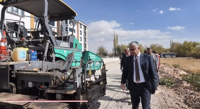 Elbistan Belediyesi’nden Pınarbaşı Mahallesi’ne Asfalt Atağı