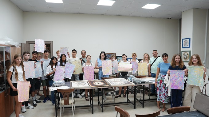 Erasmus Öğrencileri KAMEK’te Geleneksel Sanatlarla Tanıştı