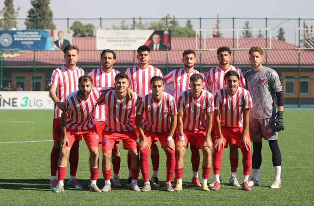 Kahramanmaraşspor Evinde Ağrıspor’a Farklı Mağlup Oldu: 1-4 (Fotoğraflı)