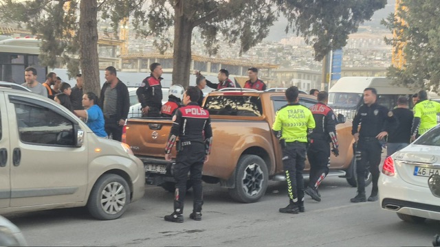 Kahramanmaraş’ta trafik tartışmasında kavga çıktı