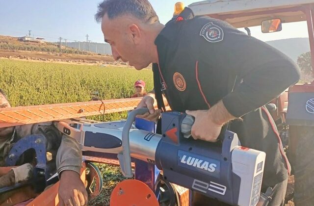 Kahramanmaraş’ta hortum sarma makinesine kolunu kaptırdı