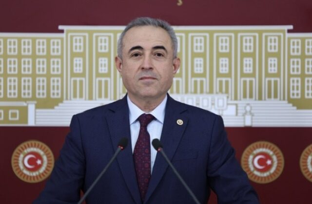 “20 Kasım Dünya Çocuk Hakları Günü Depremin üçüncü yılında… Unutmadık, unutmayacağız.”