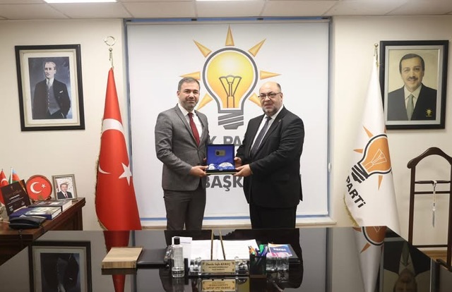 Başkan Mehmet Akpınar’dan AK Parti Onikişubat İlçe Teşkilatına Ziyaret