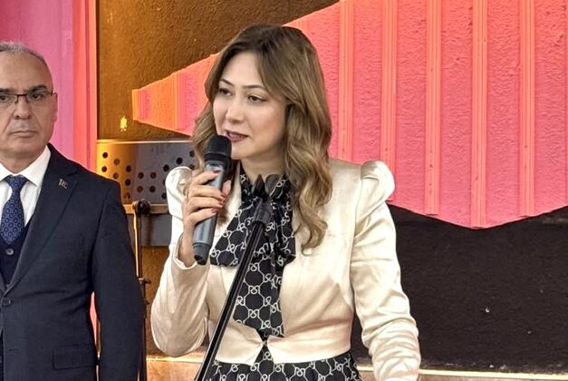 MHP’li Karakoç Öğretmenler Günü Programında Eğitimcilerle Buluştu