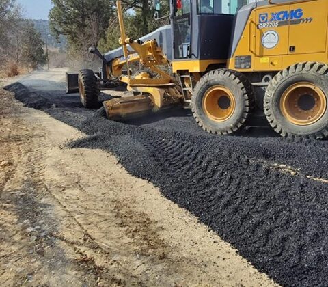 Dulkadiroğlu Belediyesi Kabasakal Mahallesi’nde Sıcak Asfalt Çalışmalarını Sürdürüyor