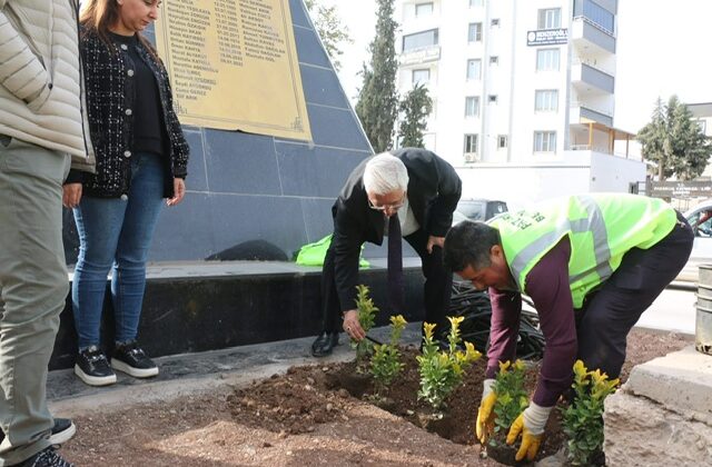 PAZARCIK’TA ŞEHİTLİK ANITI ÇEVRESİNDE PEYZAJ DÜZENLEMESİ TAMAMLANDI