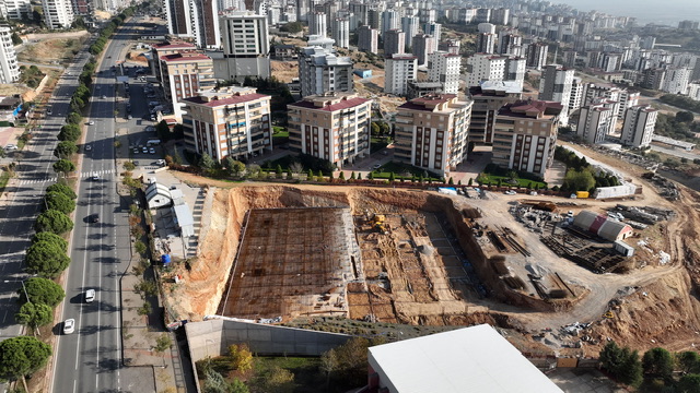 Sosyal ve Sportif Buluşma Alanı Gençlik ve Spor Merkezi’nde Çalışmalar Sürüyor