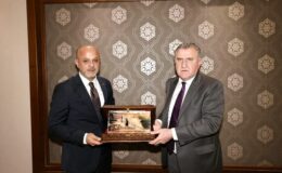 AFŞİN BELEDİYE BAŞKANI KORAY KIRAÇ’TAN BAKAN OSMAN AŞKIN BAK’A ZİYARET