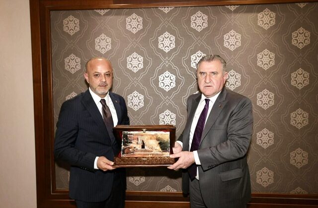 AFŞİN BELEDİYE BAŞKANI KORAY KIRAÇ’TAN BAKAN OSMAN AŞKIN BAK’A ZİYARET