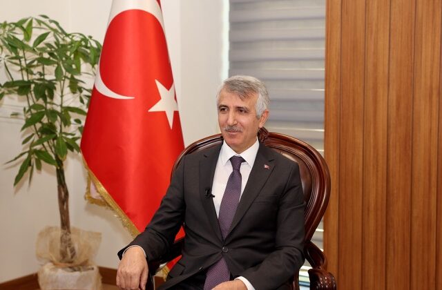 Vali Mükerrem Ünlüer’den Yeni Yıl Mesajı: “Daha Güçlü Bir Kahramanmaraş’ı Hep Birlikte İnşa Ediyoruz”