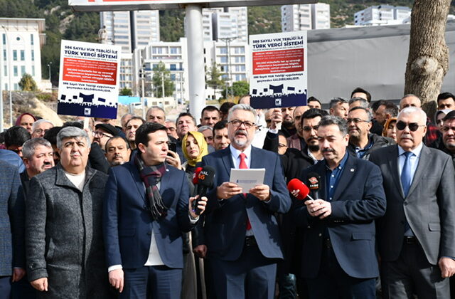 Muhasebeciler Defterdarlık Önünde Tepkilerini Dile Getird
