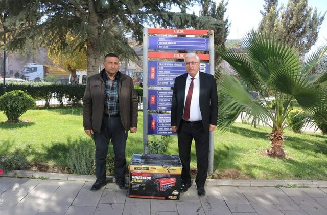 Pazarcık’ta Gençlerin Talebi Karşılık Buldu: Halı Saha Aydınlatma Sorunu Çözüldü