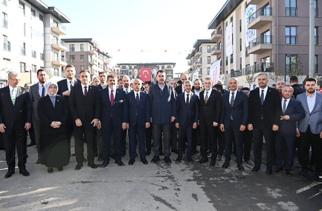Bakan Kurum: “Yıl Sonuna Kadar 74 Bin Konut ve İş Yerini Hak Sahiplerimize Teslim Edeceğiz”