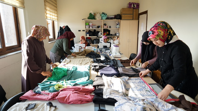 Kadınlar Büyükşehir’in Atölyelerinde Sanatla Hayata Dokunuyor