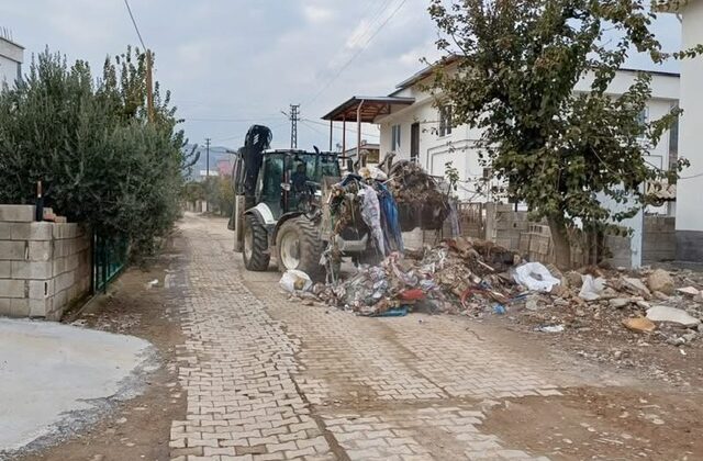 Türkoğlu Belediyesi’nden Mahallelerde Eş Zamanlı Çalışmalar