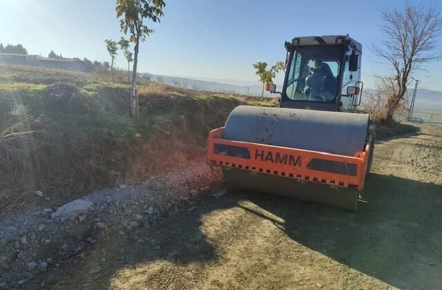 Ayaklıcaoluk Mahallesi’nde Stabilize Yol Çalışmaları Sürüyor