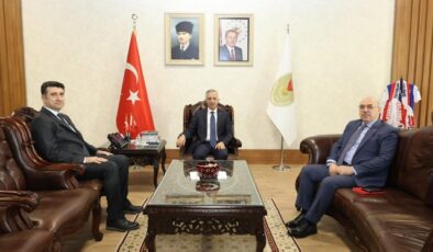 KSÜ Rektörü Prof. Dr. Mahmut Ak, Kahramanmaraş Valisi Mükerrem Ünlüer’i Ziyaret Etti