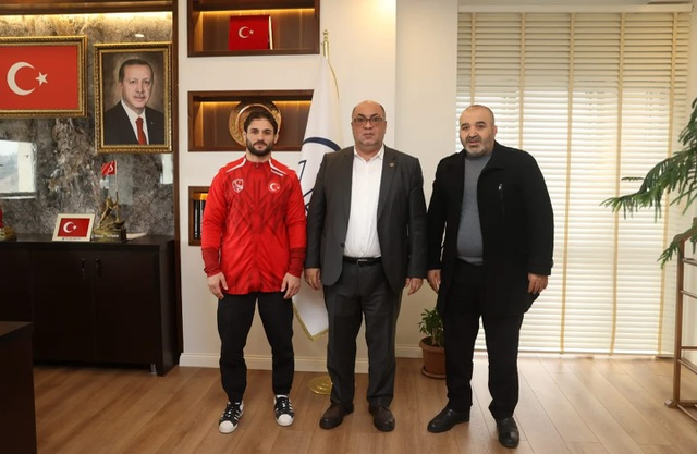 Milli Güreşçiden Dulkadiroğlu’na Gurur