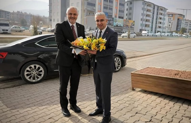 Başkan Gökşen’den Ekinözü Belediye Başkanı Gürbüz’e Nezaket Ziyareti