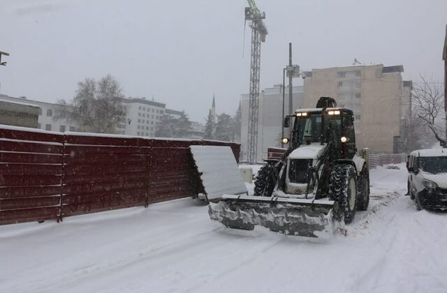Başkan İkizer: “Yağışta da sahadayız, yollar açık tutuluyor”