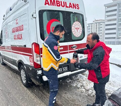 Onikişubat Belediyesi’nden Karla Mücadelede Anlamlı Dayanışma