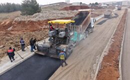 Büyükşehir, Yeni Yurtlar İçin Yol İnşa Ediyor