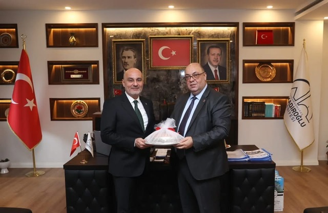 AK Parti Heyetinden Dulkadiroğlu Belediyesi’ne Ziyaret