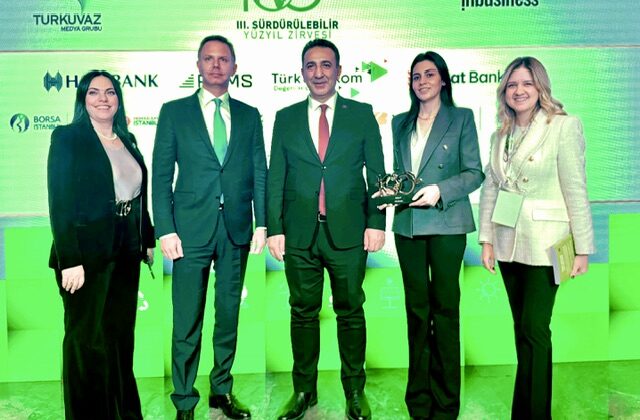 RE&UP, Tekstil Sektöründeki Döngüsel Ekonomi Modeliyle Sürdürülebilirlik Liderleri Ödülü’nün Sahibi Oldu
