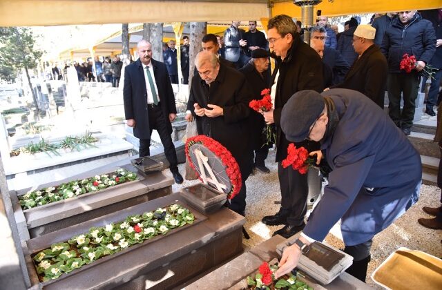 SANKO’NUN KURUCUSU SANİ KONUKOĞLU, MEZARI BAŞINDA ANILDI