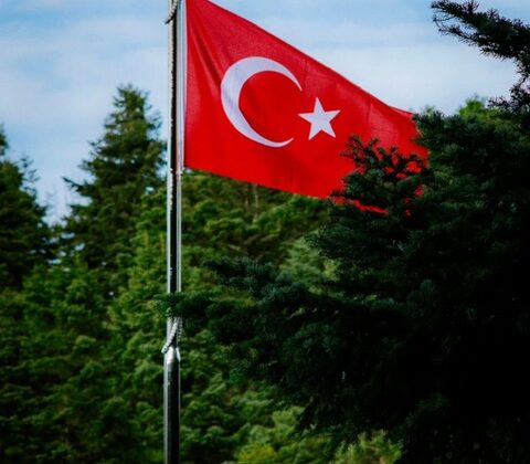 Dulkadiroğlu Belediyesi’nden Bayrağa Yapılan Saldırıya Sert Tepki