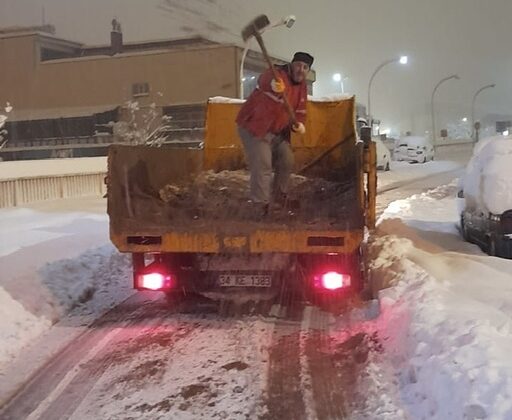 Büyükşehir’den Arterlerde Buzlanmaya Karşı Yoğun Tedbir