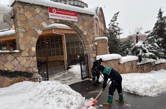 Onikişubat Belediyesi’nden Yoğun Kar Mesaisi