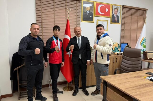 Afşin’in Gururu WUSHU Şampiyonları Belediyede Onurlandırıldı