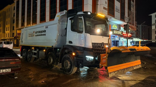 Büyükşehir’den Kuzey İlçelerde Kar Nöbeti