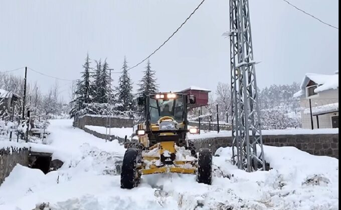 Kar Yağışıyla Birlikte Ekipler Sahada