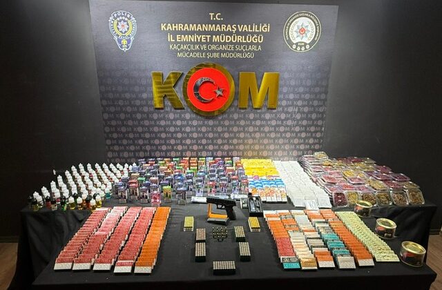 Kahramanmaraş’ta Kaçakçılık Operasyonu: Çok Sayıda Kaçak Ürün ve Silah Ele Geçirildi