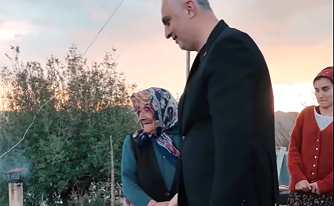 Başkan Ahmet Sinan Gökşen Darıovası Mahallesi’ne ramazan ziyareti