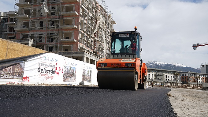 Büyükşehir’den Ali Sezal Bulvarı’na Asfalt
