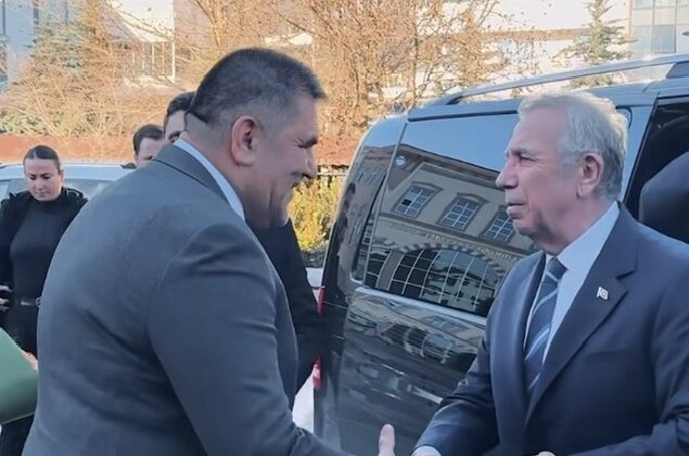 Mansur Yavaş, Türkoğlu Belediyesi’ni Ziyaret Etti