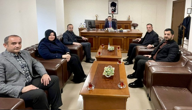 Adalet ve Kalkınma Partisi Dulkadiroğlu İlçe Başkanı Ali Çam’dan, ilçe Kaymakam Özel Kalem Müdürü Arafat İlmeç’e Ziyaret