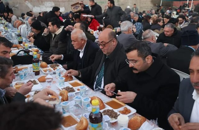 Ramazan’ın İlk İftarı Aynı Sofrada Açıldı