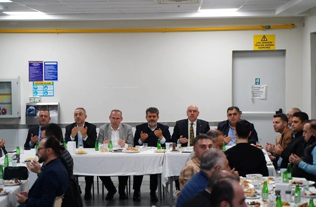 KSÜ Rektörü Prof. Dr. Mahmut Ak, Türkoğlu OSB İftar Programına Katıldı