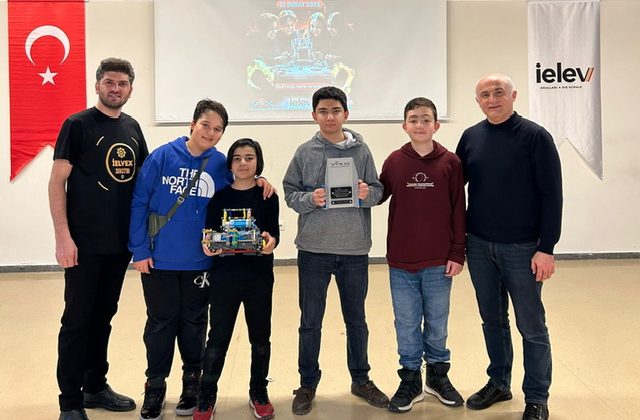 SANKO OKULLARI VEX IQ ROBOT YARIŞMASINDA İKİ BİRİNCİLİK KAZANDI