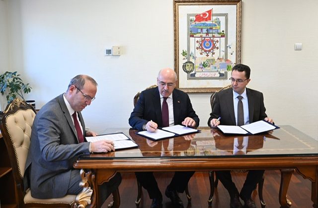 KSÜ İle Türkoğlu OSB Arasında Meslek Yüksekokulu İçin İş Birliği Ön Protokolü İmzalandı