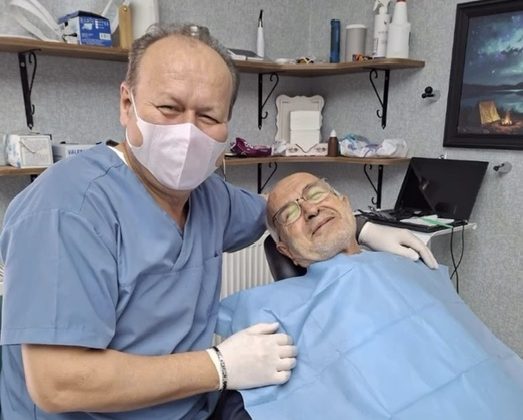 Diş Hekimi Metin Gül’den Kur’an Okuyanlara Destek