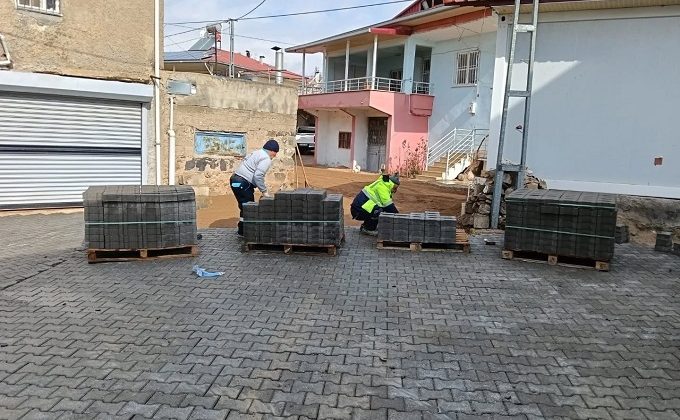 Dulkadiroğlu Belediyesi’nden Sivrice Höyük Mahallesi’nde Kilit Parke Atağı