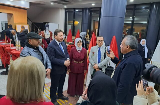 “BİR KARDEŞLİK HİKÂYESİ” SERGİSİNİN 2. GÖSTERİMİ KAHRAMANMARAŞ’TA SANATSEVERLERLE BULUŞTU