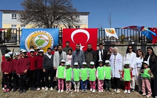 Pazarcık’ta “Geleceğe Nefes Oluyoruz” Etkinliği Yoğun Katılımla Gerçekleşti