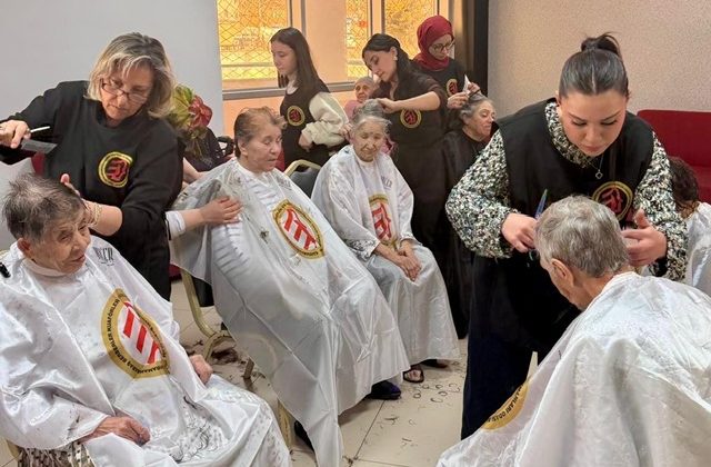 Bir Tebessüm İçin Birlik Oldular -Huzurevinde Bayram Sevinci